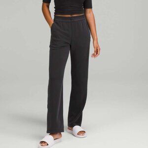 Lululemon Softstreme High-Rise Pant in Black sz 12